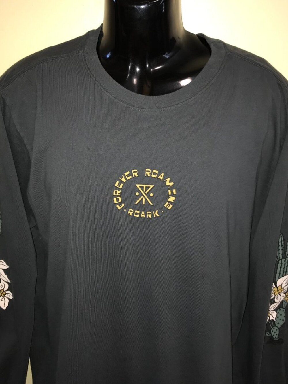Men's Roark Forever Roaming Jaguar Long Sleeve T-shirt-Garment Dyed-Size: L - Picture 14 of 16